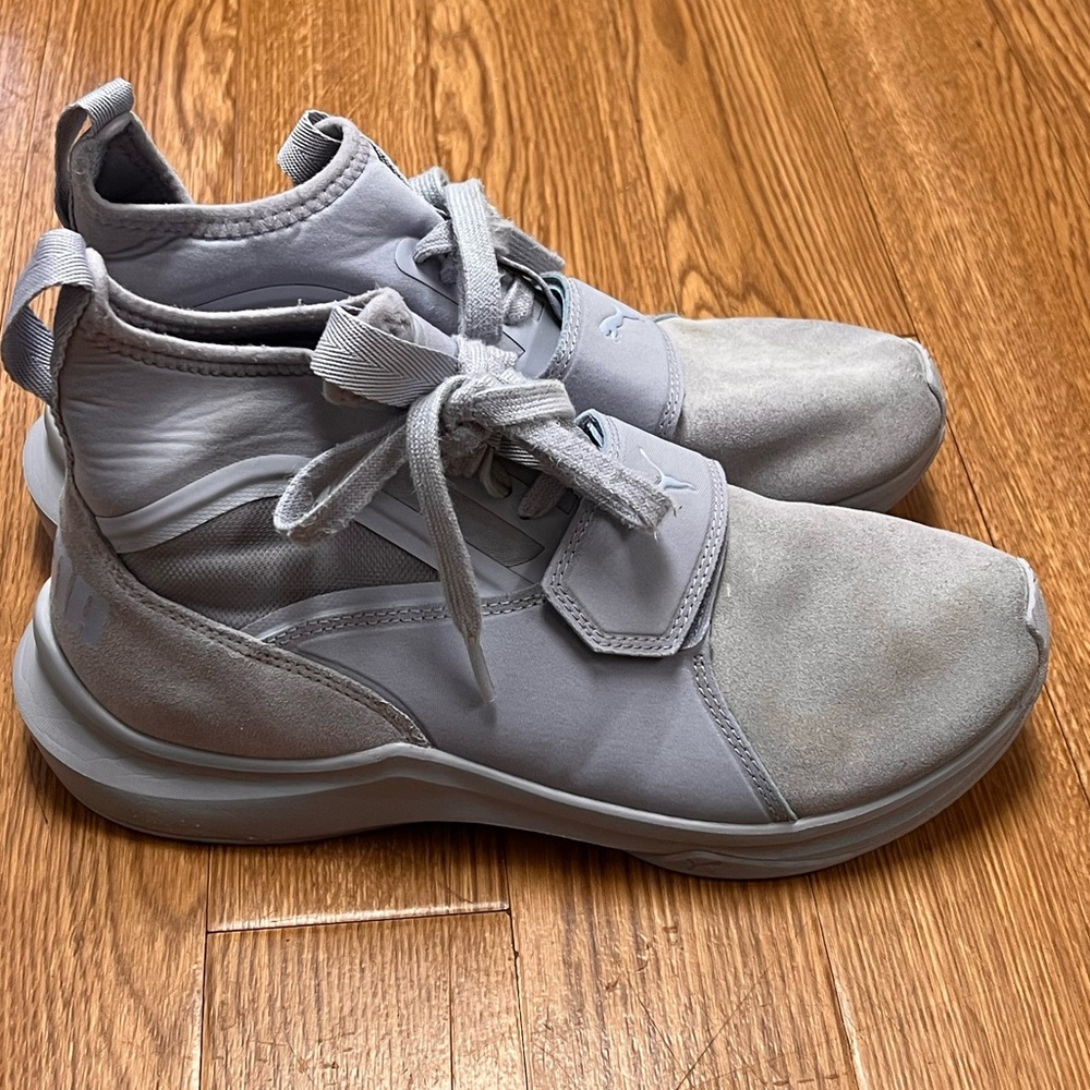 Women’s Puma phenom suede mid top shoes
